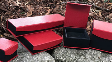 Magnetic Lid Boxes Red/Black