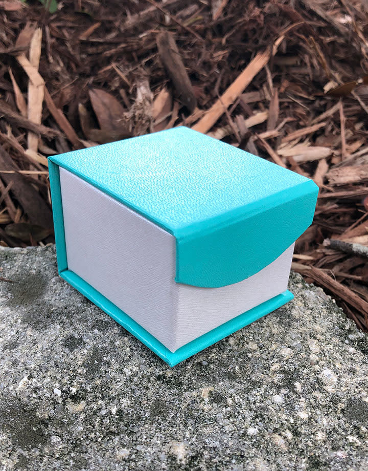 DBX4350 = Deluxe Magnetic Teal/White Ring Box 1-7/8'' x 2-1/4'' x 1-1/2'' (Each)