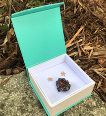 DBX4351 = Deluxe Magnetic Teal/White Combination Box 3-3/8'' x 3-3/8'' x 1-3/8'' (Each)