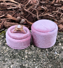 DBX6200P = Round Velvet Ring Tube Box Pink  (each)