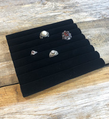 DRG1221 = Black Value Velvet Half Tray Insert with Continuous Slots for Rings