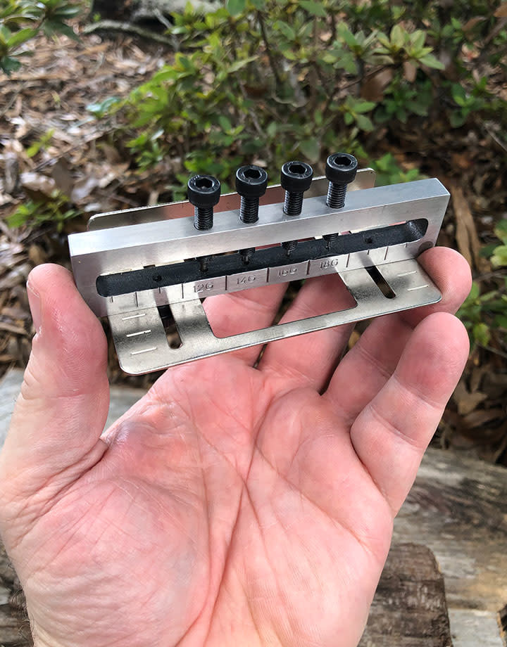 PN4204 = 4 Hole Metal Punch