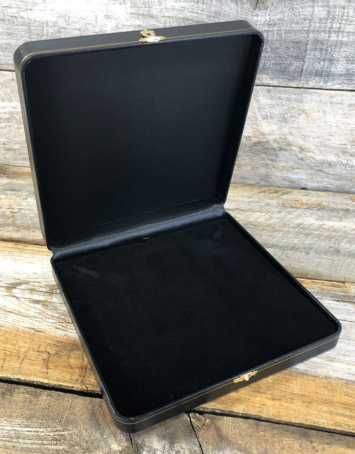DBX1171 = Gold Latch Leatherette Necklace  Box