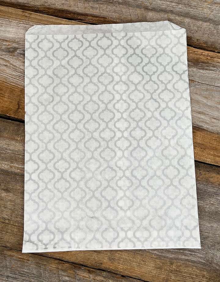 DBG1135 = Paper Gift Bag Silver Trellis Pattern 8-1/2'' x 11'' (Bundle of 100)