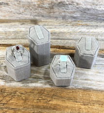 DRG7001 = Grey Linen 4pcs Ring Stand Set with Clips