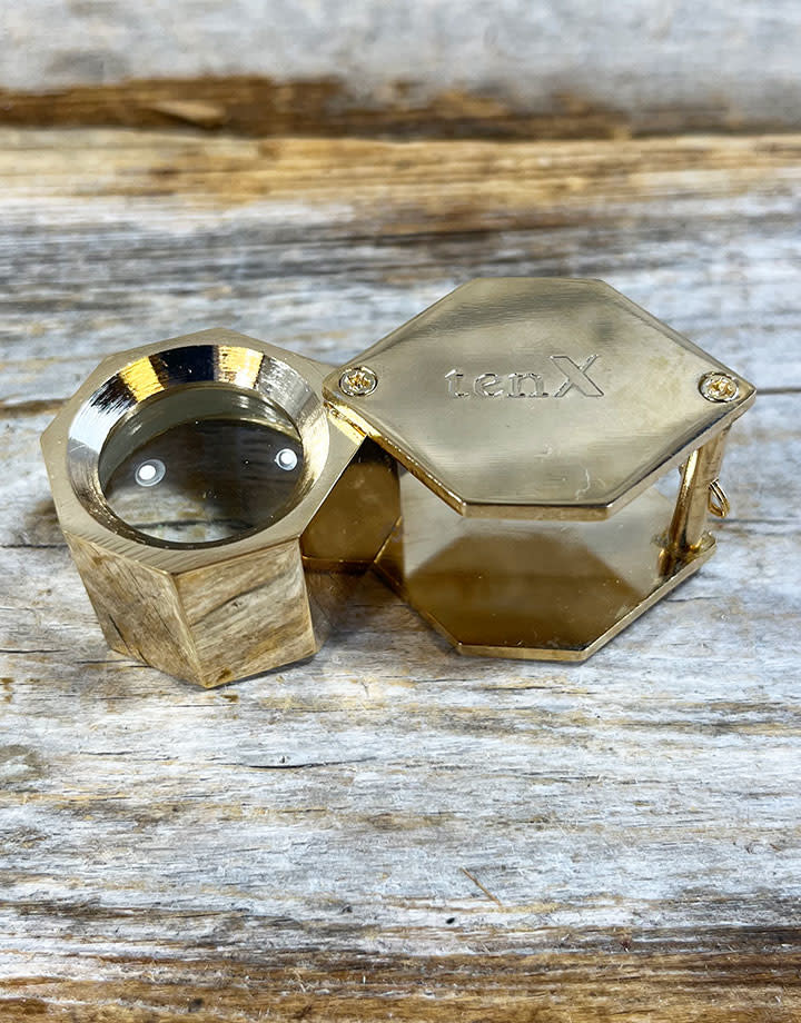 EL407 = LOUPE GOLD TONE 10X HEX TRIPLET