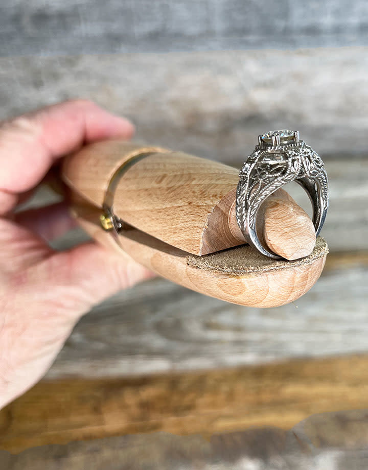 RN707 = Jeweler's Choice Ring Clamp