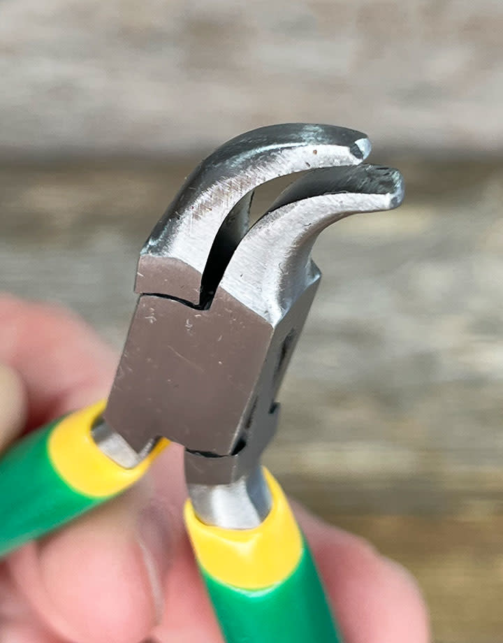 PL1733 = Bent Nose Stone Setting Pliers