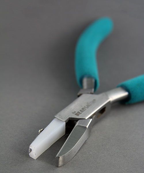 PL8531 = 1/2 ROUND FORMING PLIER with FLAT NYLON JAW