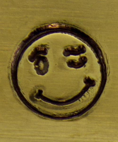 PN5118 = ALTERNATIVE DESIGN STAMP - Winking smiley face