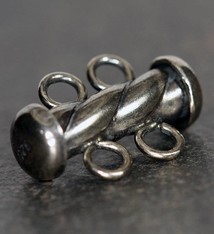 5003S-02 = STERLING SILVER-CLASP-TUBE OXIDIZED TWIST-2 RINGS-4.3x16MM (EACH)