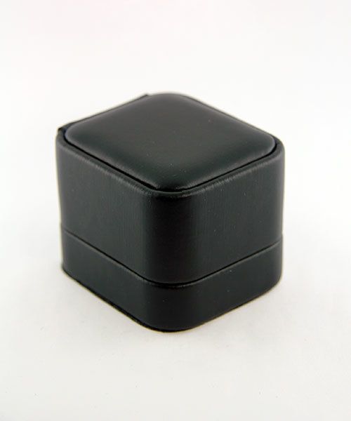 DBX5831 = Black Leatherette Round Corner Ring Box (EACH)