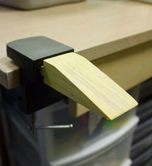 AN325 = BENCH PIN & ANVIL