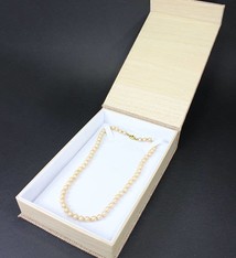 DBX3055 = Burlap Deluxe Magnetic Necklace Box 4-3/4'' x 7-1/4'' x 1-1/8'' (Each)