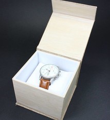 DBX3052 = Burlap Deluxe Magnetic Watch Box 4'' x 4'' x 2-1/4'' (Each)