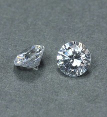 CZRD5.5 = Cubic Zirconia Round 5.5mm (Pkg of 5)
