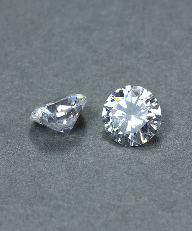 CZRD7 = Cubic Zirconia Round 7.0mm (Pkg of 2)