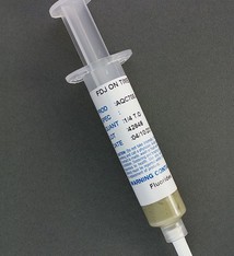SPSM05 = Silver Paste Solder Medium 1/4oz (5 dwt) Syringe
