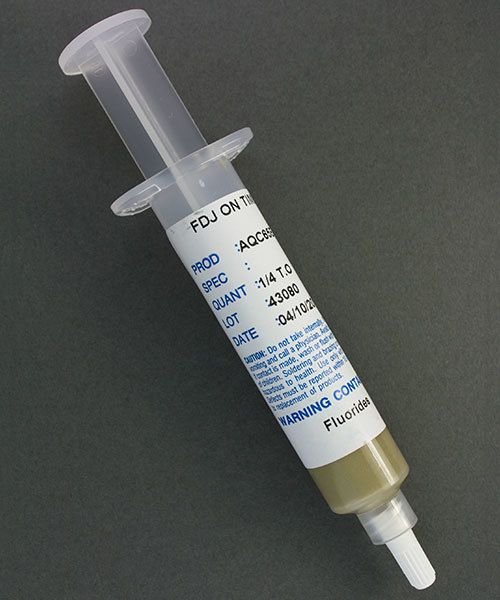 SPSE05 = Silver Paste Solder Easy 1/4oz (5 dwt) Syringe