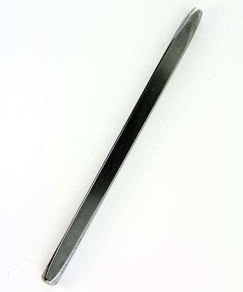 PN7072 = Oval Planisher 1/4'' Chasing Tool by Saign Charlestein
