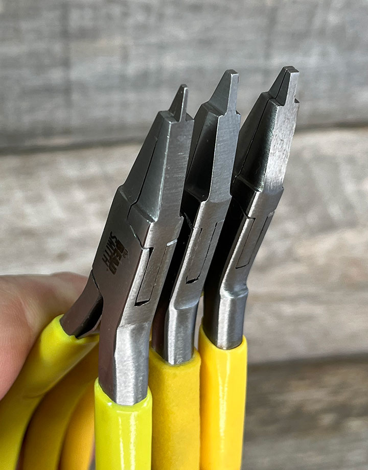 Flat Nose Pliers with Narrow Tip = Choose Width