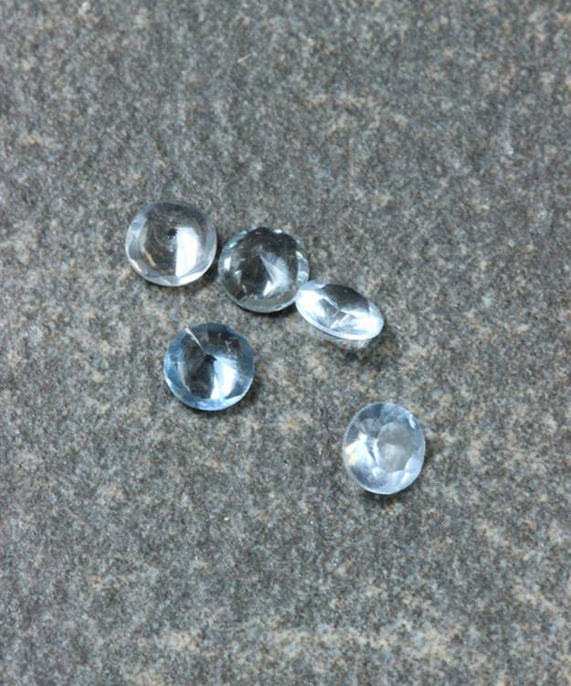 SY2.5MAR = Imitation Birthstone 2.5mm MARCH (Pkg of 5)