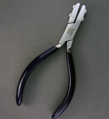 Eurotool PL8290 = NYLON JAW PLIERS NARROW FLAT NOSE