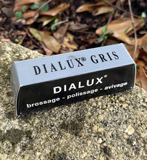 47.395 = Dialux Grey Compound for Fine Polish on Steel and Platinum