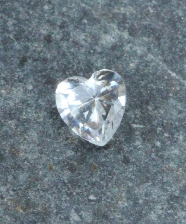 CZHT4X4 = Cubic Zirconia Heart Shape 4x4mm (Pkg of 5)