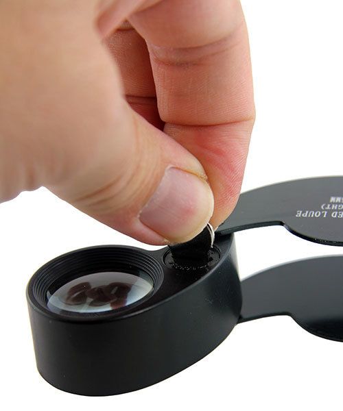 EL2716 = 10X Economy Lighted Loupe with 1" lens