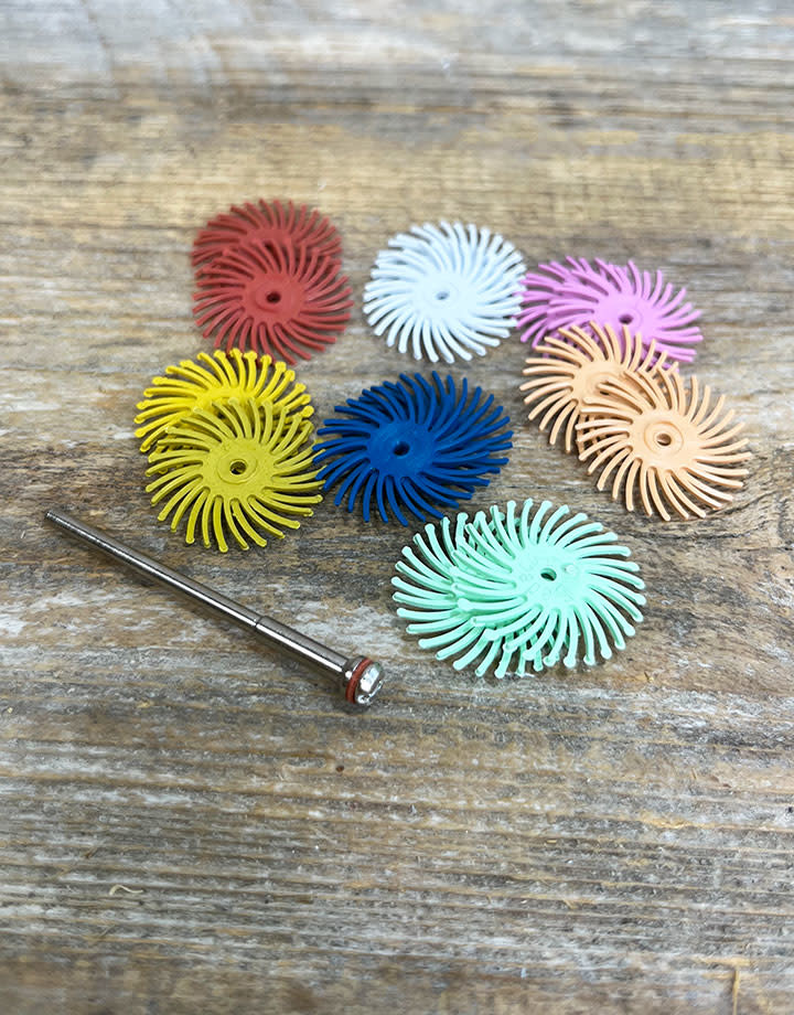 Dedeco ST9109 = Dedeco 7/8" Radial Disc Abrasive Sample Pack (15pcs)