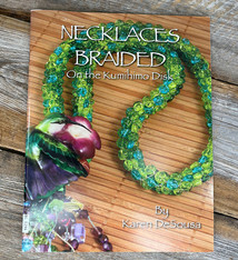BK5294 = BOOK - NECKLACES BRAIDED ON THE KUMIHIMO DISK