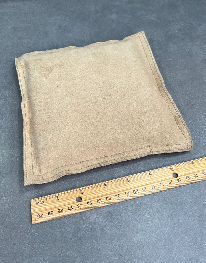 DA5727 = Leather Sand Bag Square 7'' x 7''