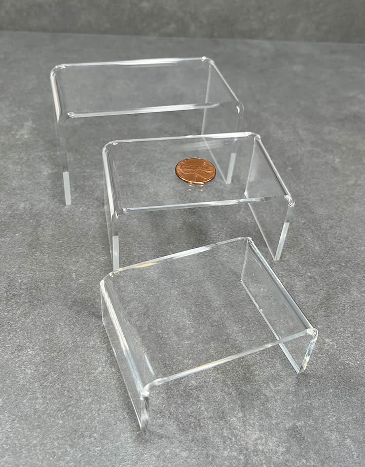 DIS9101 = ACRYLIC RISERS SET of 3 SMALL