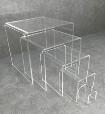 DIS9103 = ACRYLIC RISERS SET OF 5 SQUARE
