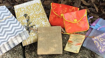 Pouches & Paper Bags