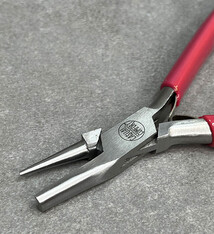 PL2913 = Casual Comfort Round/Concave Bending Pliers