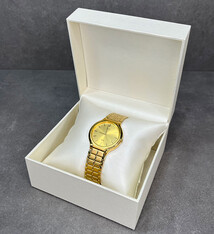 DBX1504 = Champagne Shimmer Watch Box