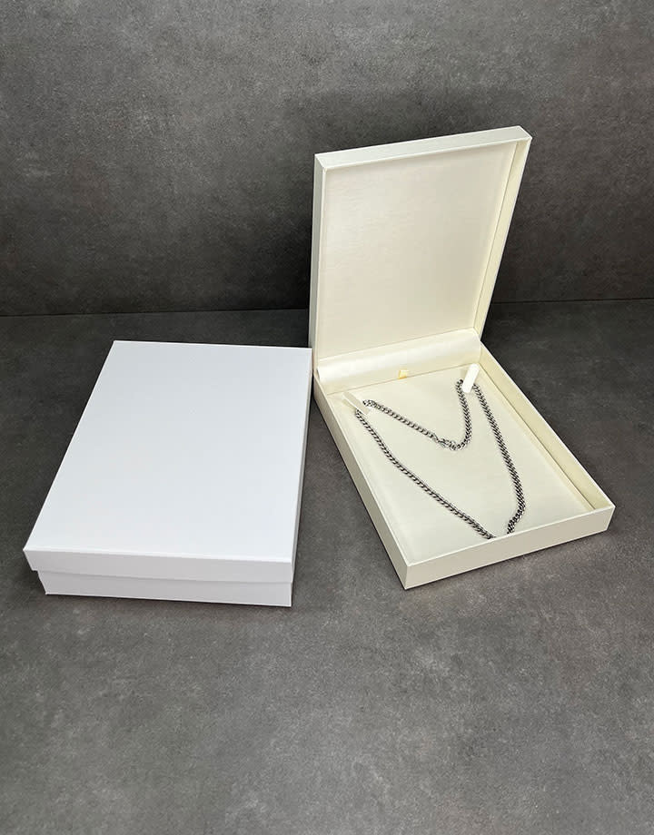 DBX1570 = Champagne Shimmer Necklace Box