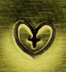 PN5331 = DESIGN STAMP - heart with cross