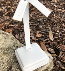 DER6723 = Leatherette Earring Stand 4-1/4''H (Pkg/2)