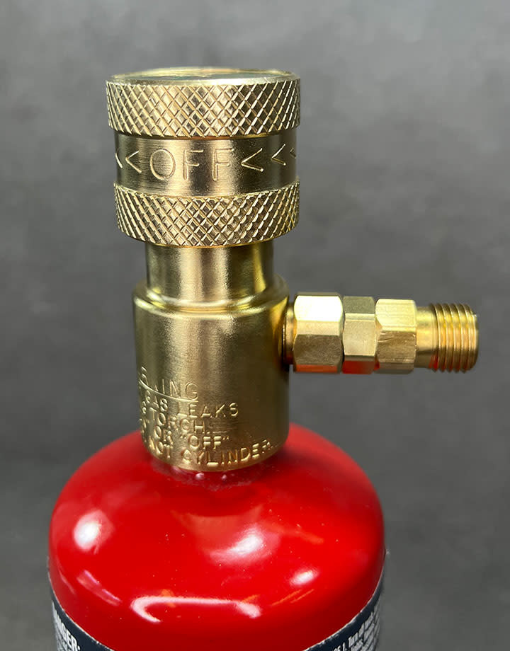 Uniweld BT2108 = Uniweld Oxygen Regulator for Disposable Tanks