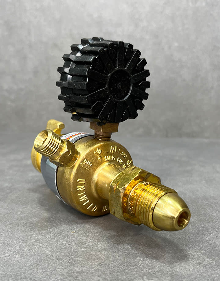 Uniweld BT2142 = Uniweld Propane Regulator