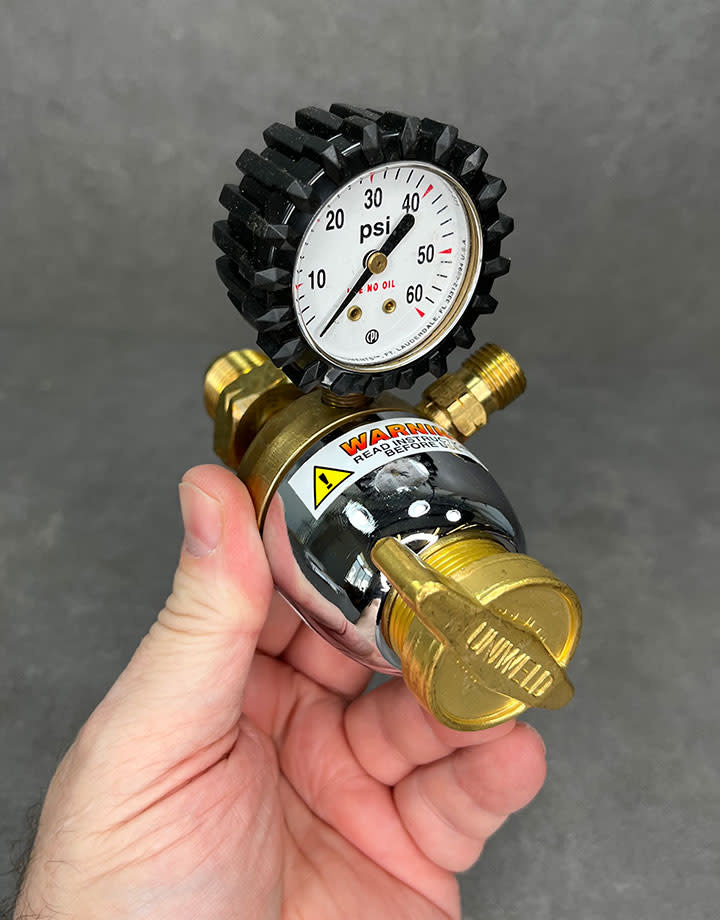 Uniweld BT2142 = Uniweld Propane Regulator