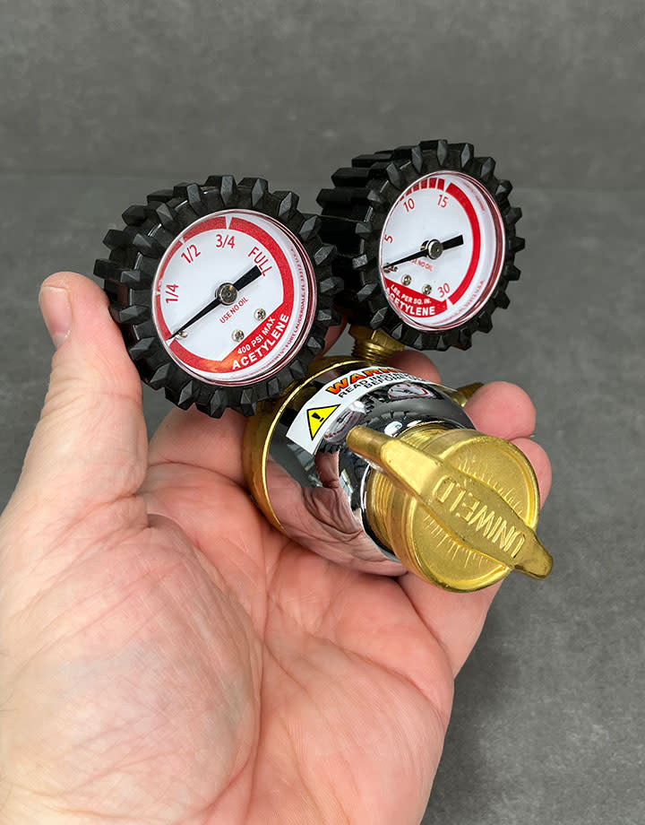 Uniweld BT2143 = Uniweld Acetylene Regulator (MC)