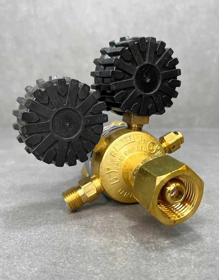 Uniweld BT2145 = Uniweld Oxygen Regulator