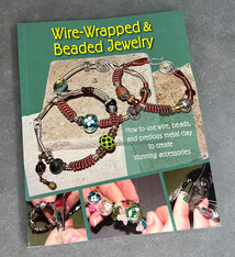 BK5268 = BOOK - WIRE-WRAPPED & BEADED JEWELRY