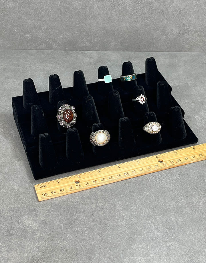 DRG1258 = Value Velvet Ring Stand with 18 Fingers