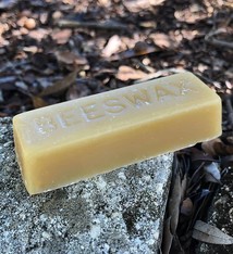 26.100 = Bee's Wax - 1oz Bar