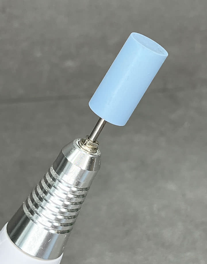 Dedeco ST9354 = Blue Fine Cylinder 15/16" x 1/2"  (Pkg/10)